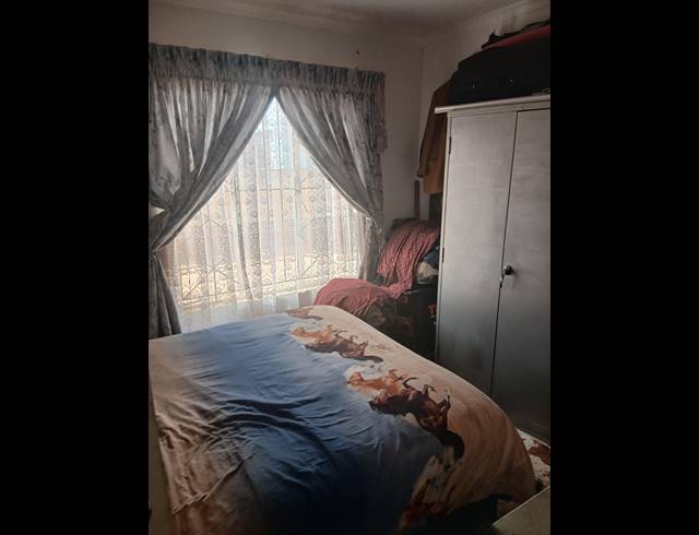 2 BEDROOM HOUSE FOR SALE IN PROTEA GLEN